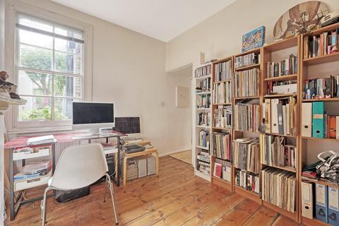 6 Cyprus Street, London, E2 0NN