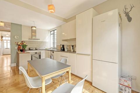 6 Cyprus Street, London, E2 0NN