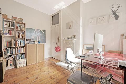 6 Cyprus Street, London, E2 0NN