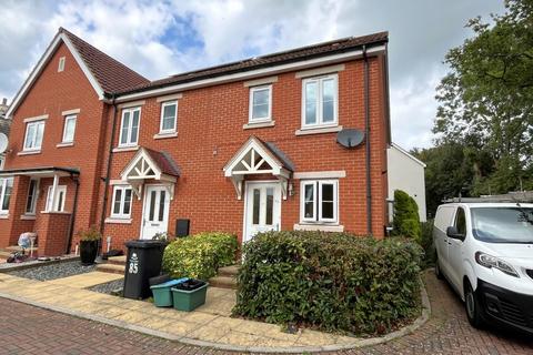 2 bedroom end of terrace house to rent, Meek Road, Newent, Gloucestershire