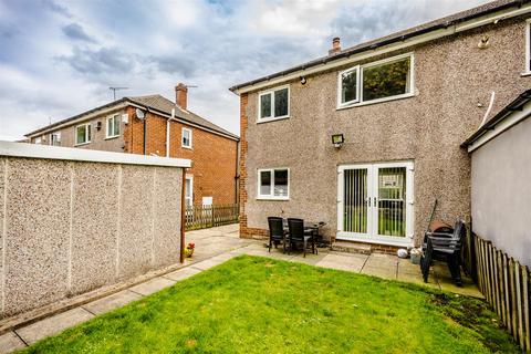 3 bedroom semi-detached house for sale, Westbrook Drive, Huddersfield HD5