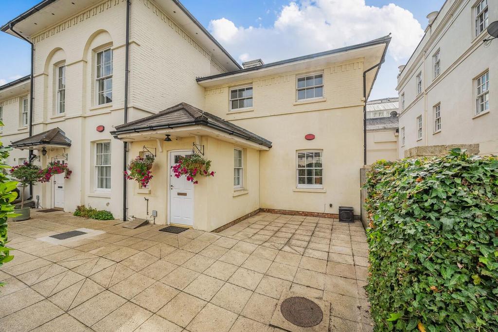 Henry Tate Mews, Streatham 2 bed end of terrace house for sale £625,000