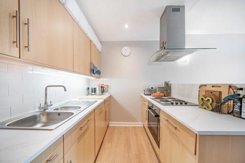 1 bedroom flat for sale, Alexandra Avenue, Battersea