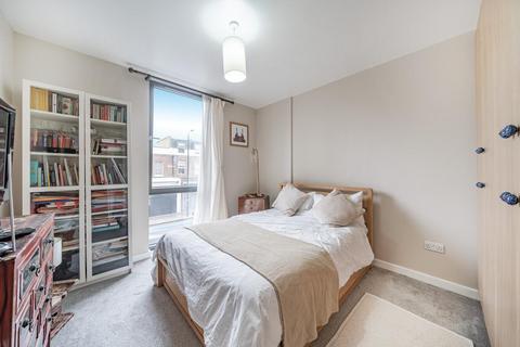 1 bedroom flat for sale, Alexandra Avenue, Battersea