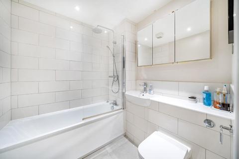 1 bedroom flat for sale, Alexandra Avenue, Battersea