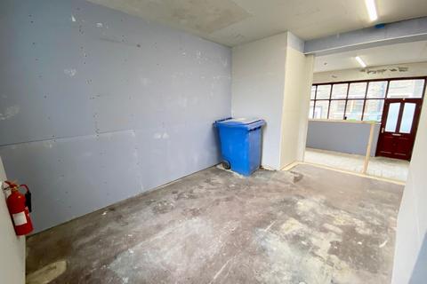 Property to rent, Fountain Street, Thornton, Bradford