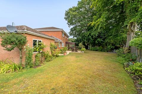 4 bedroom detached house for sale, Cherry Tree Drive, Berkshire RG12