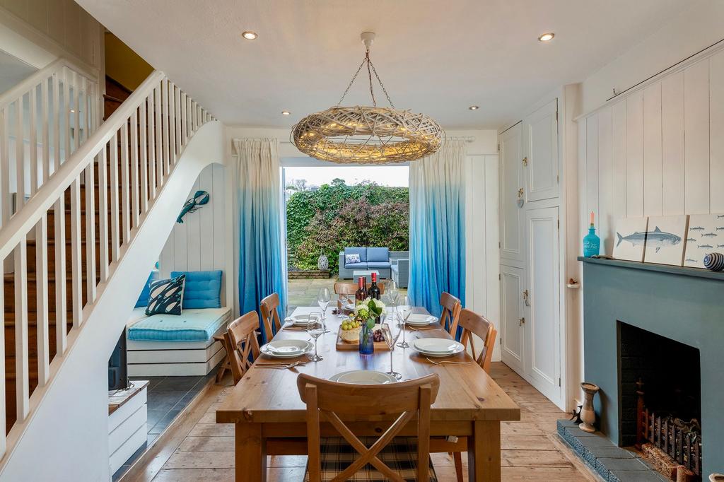 10 South Ford Road - Dartmouth - Dining and...