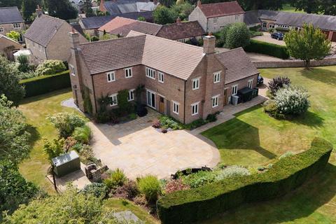 4 bedroom detached house for sale, The Spinney, Cottesmore