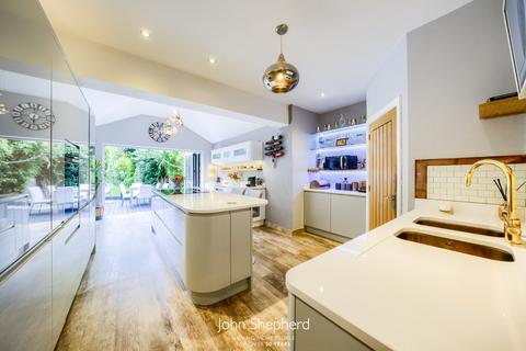 31 Marsh Lane, Solihull, B91 2PG