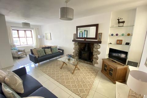 3 bedroom terraced house to rent, Tichbourne Street, Mumbles, Swansea, SA3