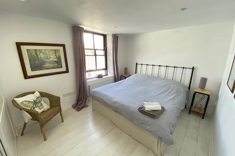 3 bedroom terraced house to rent, Tichbourne Street, Mumbles, Swansea, SA3