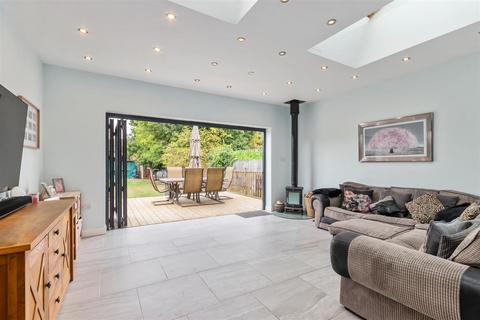 20 Arras Avenue, Morden, SM4 6DF