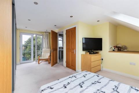20 Arras Avenue, Morden, SM4 6DF