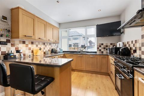 20 Arras Avenue, Morden, SM4 6DF