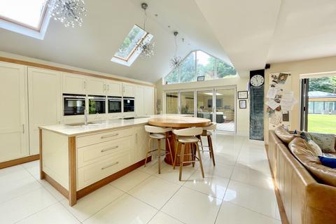 7 Rothesay Road, Bournemouth, BH4 9NH