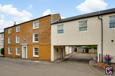 10 Back Lane, Hardingstone, Northampton, NN4 6BX