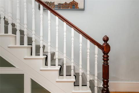 13 Connaught Square, London, W2 2HG