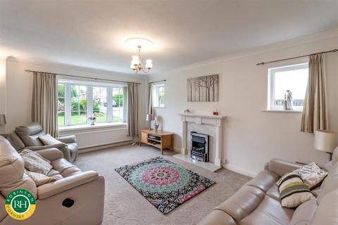 3 bedroom bungalow for sale, Lounde Close, Sprotbrough, Doncaster