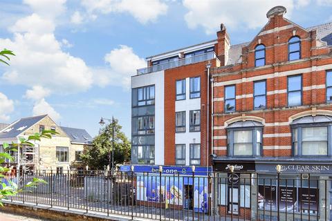 2 bedroom apartment for sale, High Street, Rochester, Kent