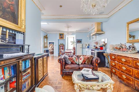 undefined, Sloane Gardens, Chelsea, London, SW1W