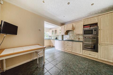 4 bedroom detached bungalow for sale, 2 Back Moor, Mottram, Hyde, SK14 6LF