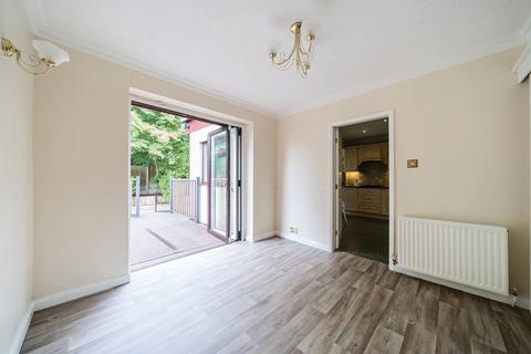 2 Back Moor, Mottram, Hyde, SK14 6LF
