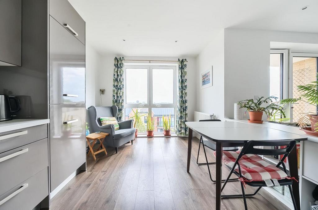 Davidson Frost-Wellings, DFW, Earlswood Close, Edg