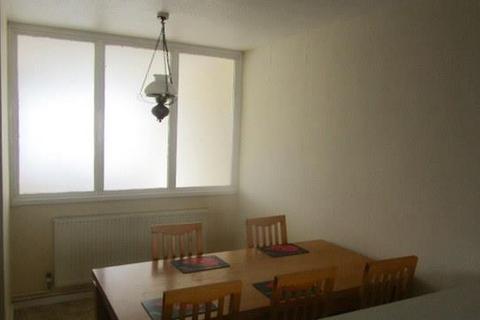 3 bedroom terraced house to rent, Kendal Grove, Leeds