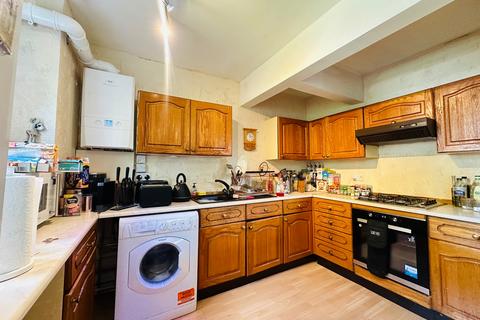 2 bedroom flat for sale, Lethamhill Road, Glasgow