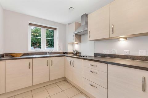 2 bedroom flat for sale, 22 Knighton Park Road, Leicester