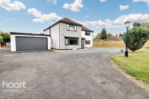 4 bedroom detached house for sale, Louth Road, Wragby