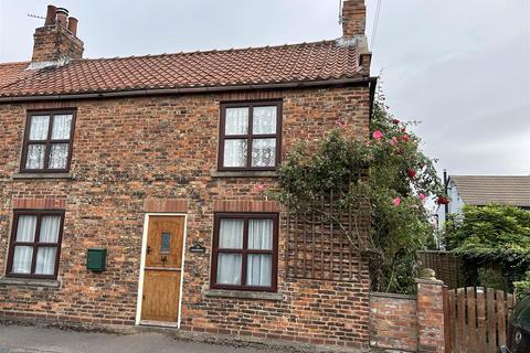 2 bedroom end of terrace house for sale, North Street, Barmby-On-The-Marsh, Goole