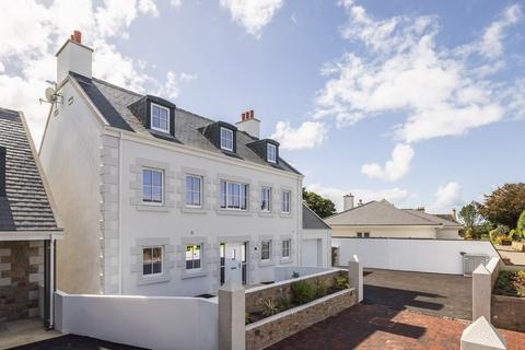 5 bedroom detached house for sale, La Rue de l'Etocquet, St. John, Jersey