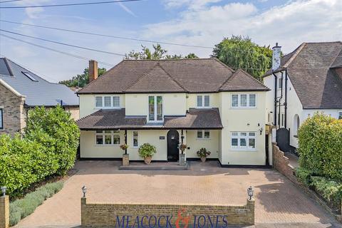 4 bedroom detached house for sale, Honeypot Lane, Brentwood, Essex