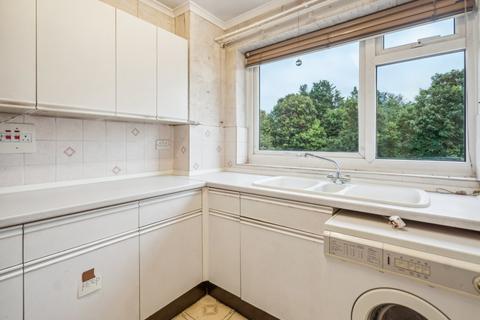 2 bedroom apartment for sale, High Street, Chalfont St. Peter, Gerrards Cross, Buckinghamshire, SL9