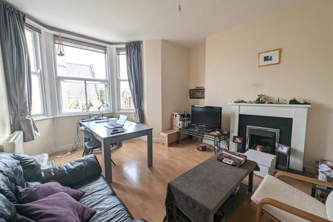 2 bedroom flat for sale, Albion Road, Scarborough