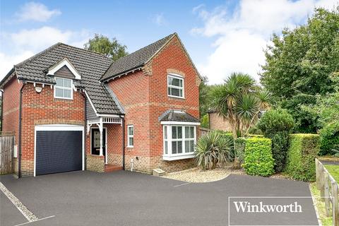 3 bedroom detached house for sale, St. Cleeve Way, Dorset BH22