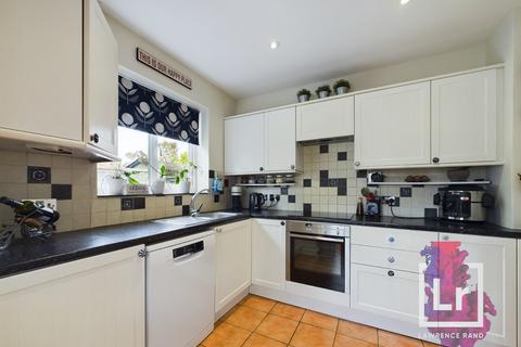 3 bedroom bungalow for sale, Mossendew Close, Uxbridge, UB9