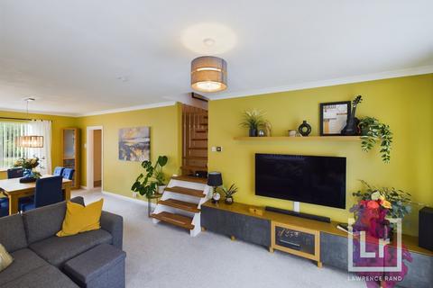 5 Mossendew Close, Harefield, Uxbridge, UB9 6QD