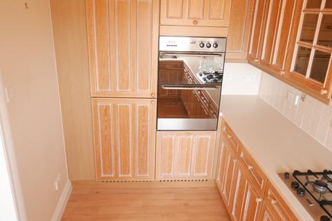 2 bedroom flat to rent, Royal Sands, Weston-super-Mare, North Somerset