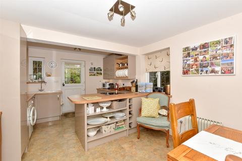 21 Heathside, Appledore, Ashford, TN26 2AT