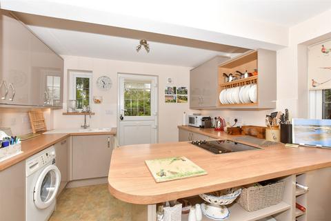 21 Heathside, Appledore, Ashford, TN26 2AT