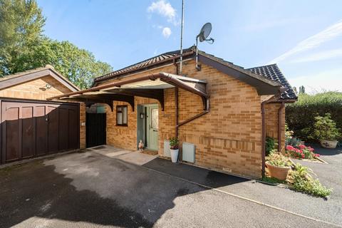 2 bedroom bungalow for sale, Monmouth Close, Chandler's Ford, Eastleigh, Hampshire, SO53