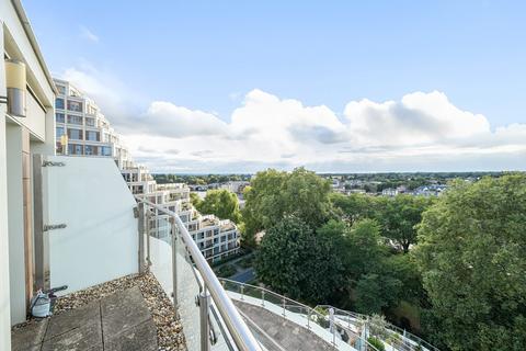 3 bedroom flat for sale, Henry Macaulay Avenue, Kingston Upon Thames, KT2