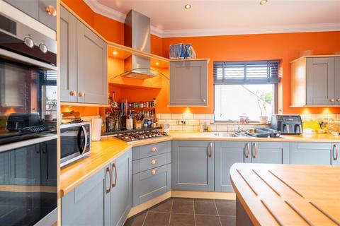 4 bedroom house for sale, Cairnleith Street, Alyth, Blairgowrie