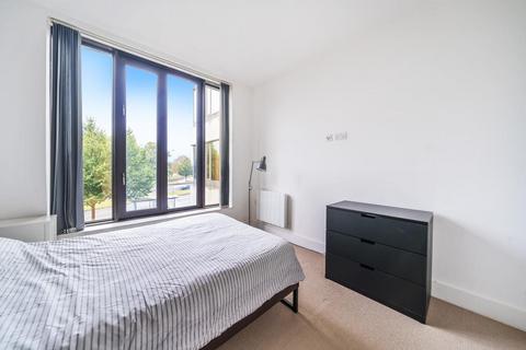 1 bedroom flat for sale, Slough,  Berkshire,  SL1