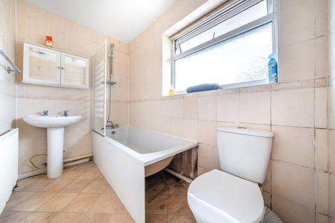 3 bedroom end of terrace house for sale, Banbury,  Oxfordshire,  OX16