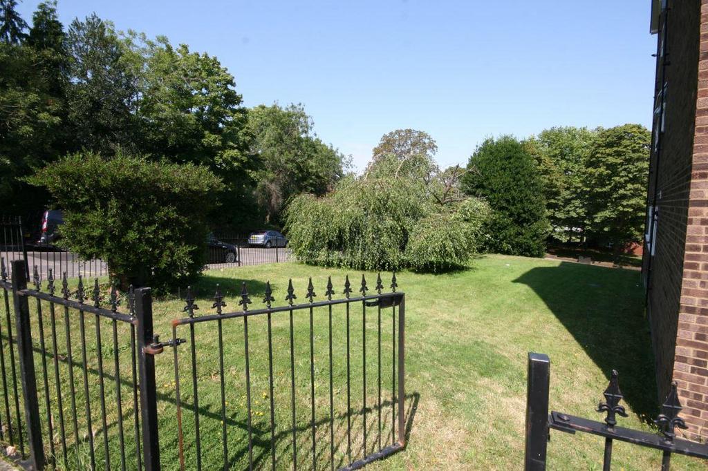 Gated front garden.JPG