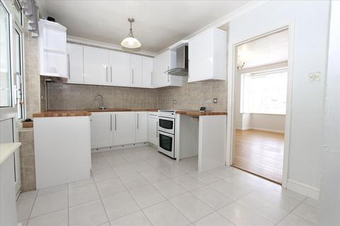 3 bedroom house to rent, Cuckoo Hall Lane, London, N9